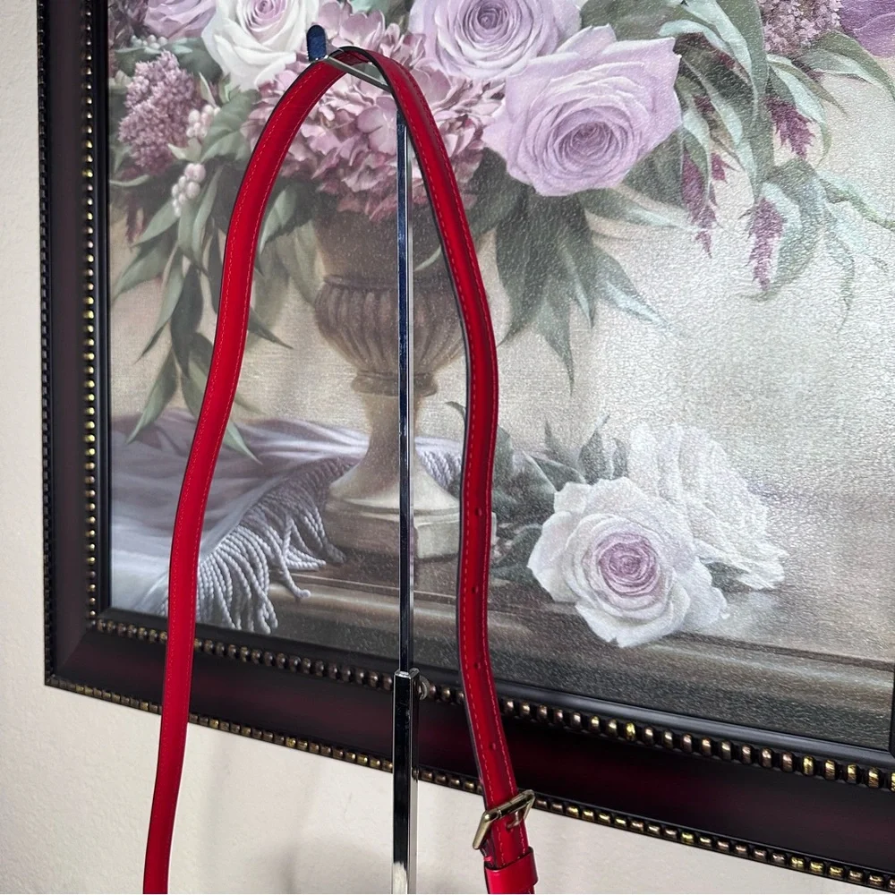 Louis Vuitton Trocadero in Red EPI Leather - Picture 5 of 16